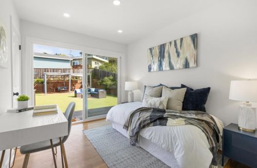 383 Monterey Rd, Pacifica CA  94044-1460 exterior