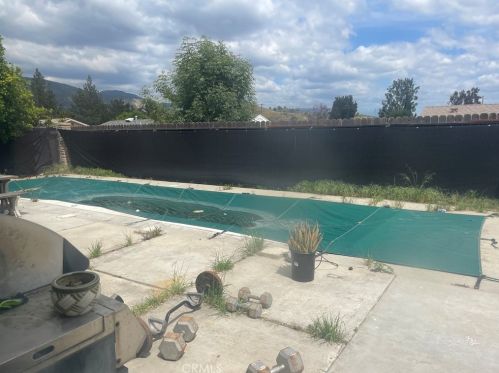 5663 Buckboard Dr, San Bernardino, CA 92407-2402
