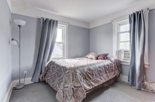 225 Fulton St, Westbury NY  11590-3028 exterior