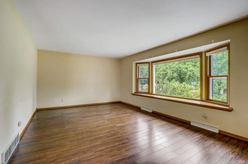 2022 116, Milwaukee WI 53226-2104 exterior