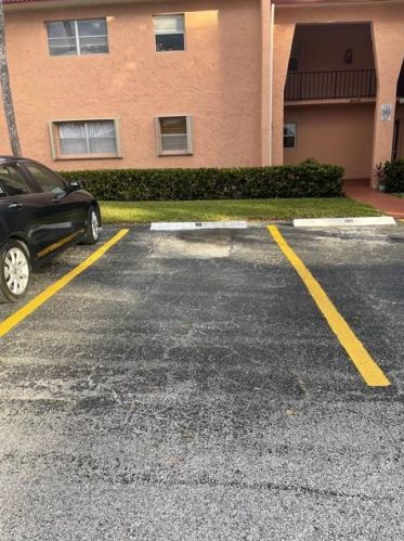 165 Lake Dora Dr, West Palm Beach, FL 33411-2376