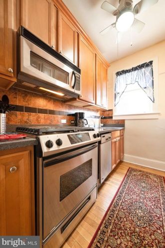 3020 Porter St, Washington, DC 20008-3288