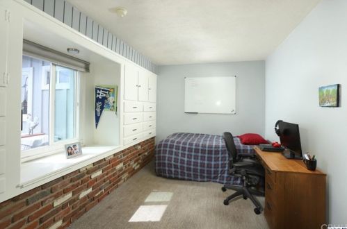 2700 El Caminito, Glendale CA 91214-2934 exterior