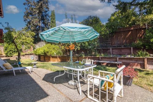 708 Montclair Dr, Santa Rosa CA  95409-2822 exterior