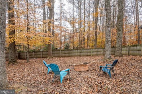 10917 Crestwood Dr, Spotsylvania VA 22553-1606 exterior