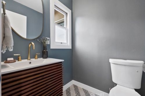 6554 Colbath Ave, Van Nuys CA  91401-1503 exterior