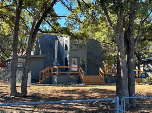 702 Western Hills Trl, Granbury, TX 76049-5664