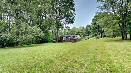 328 Mohican Trl, Mercer PA  16137-9333 exterior