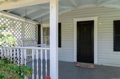 24 Lower Trinity Pass Rd, Scotts Corners, NY 10576-2121