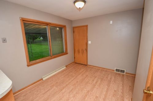 1511 Sandy Ln, Watertown WI  53098-1610 exterior