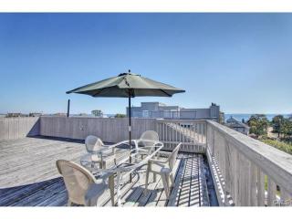 123 College Pl, Fairfield CT  06824-6510 exterior