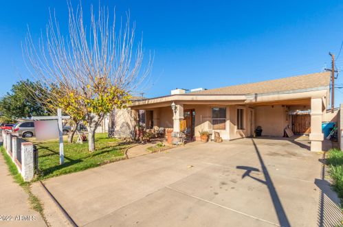 3319 61 St, Phoenix AZ 85033-4112 exterior