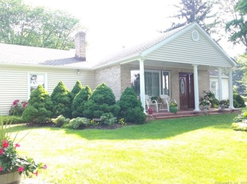 196 Indian Field Rd, Bridgeport, CT 06606-1714