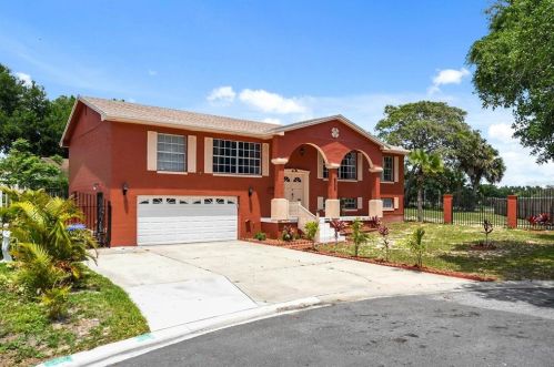 6505 Blanche Ct, Orlando, FL 32818-5940
