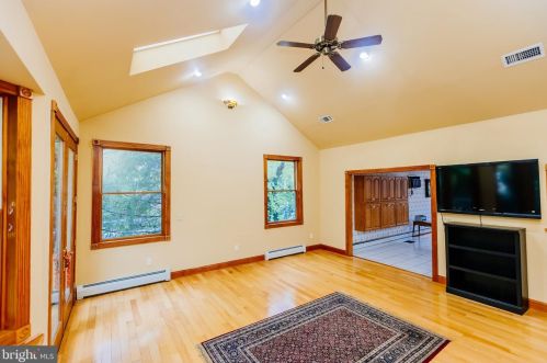 223 Meadow Dr, Yardley PA  19067-1311 exterior