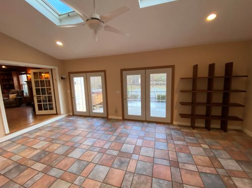 1947 Glen Oaks Ln, Thiensville WI  53092-2903 exterior