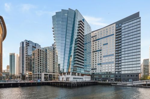 150 Seaport Blvd, Boston MA  02210-2004 exterior