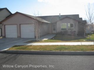 913 Sunnyside Dr, Metolius OR  97741-8983 exterior