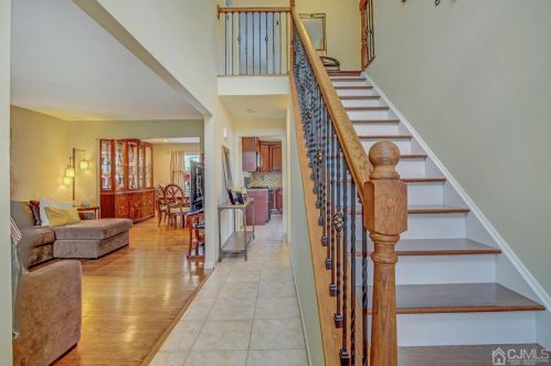7 Park Pl, Helmetta, NJ 08828-1226