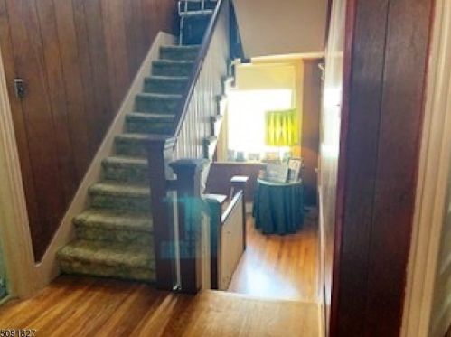 80 Renshaw Ave, East Orange NJ  07017-3911 exterior