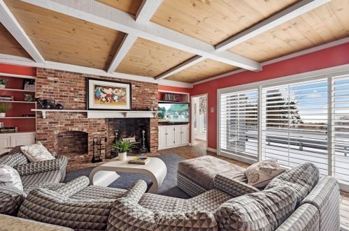 39 Littles Pt Rd, Swampscott MA  01907-2832 exterior