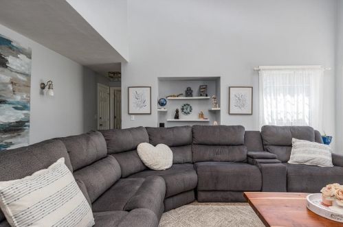 38 Deneveu Cir, Fond Du Lac WI  54935-5457 exterior