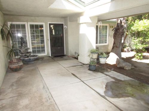 1931 San Gabriel Ave, Clovis CA  93611-4124 exterior