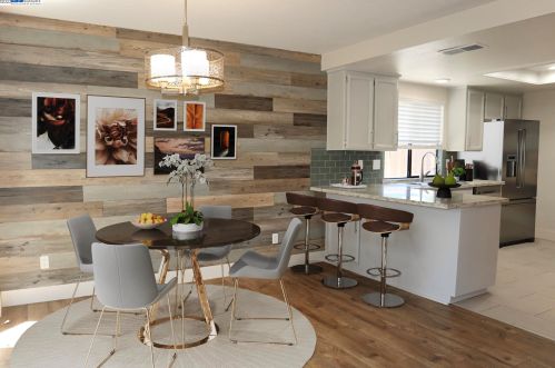 7016 Springmont Dr, Elk Grove, CA 95758-4930