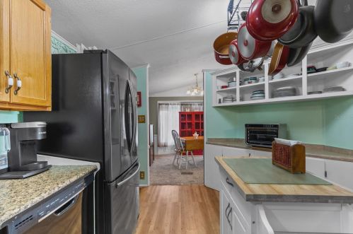 1525 Pleasant St, Tavares FL  32778-4001 exterior