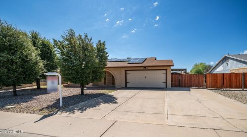 3707 Charleston Ave, Glendale, AZ 85308-2707