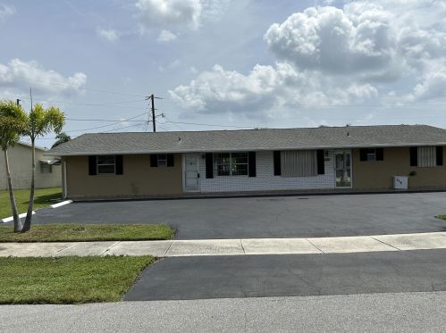 2718 Ponce De Leon Blvd, Delray Beach FL  33445-5825 exterior