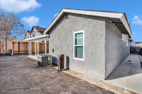 13689 Gemini St, Victorville CA  92392-9078 exterior