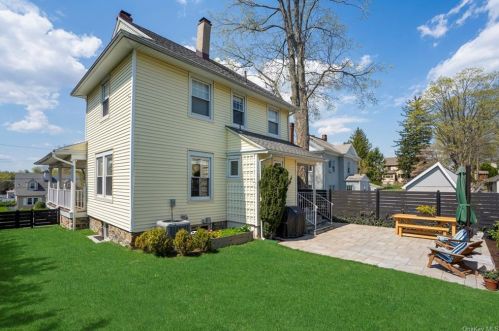 322 Sixth Ave, New Rochelle NY  10803-1258 exterior