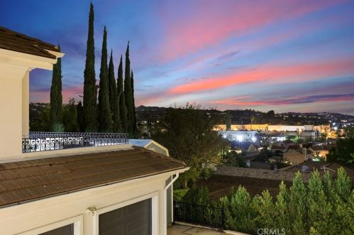 568 Avenida Esplendor, Walnut CA  91789-2684 exterior