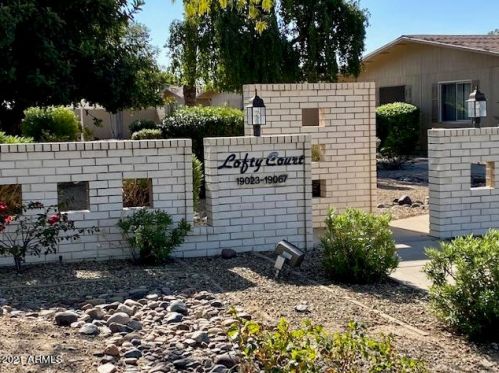 19031 Star Ridge Dr, Sun City, AZ 85375-4121