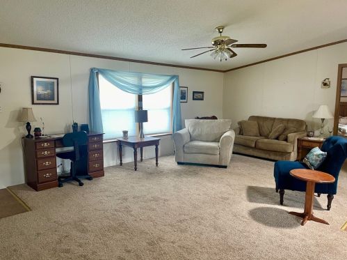 1870 Savannah Rd, New Castle, PA 16101-5588