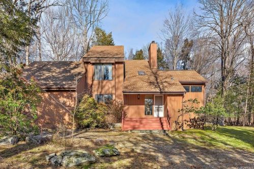 9 Winterbottom Ln, Scotts Corners, NY 10576-1733