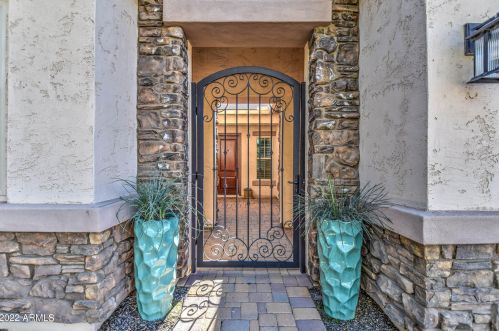 3047 Derringer Way, Gilbert, AZ 85297-2167