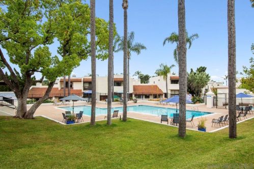 6787 Caminito Del Greco, San Diego CA 92120-2221 exterior