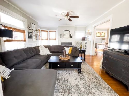 245 Madison St, Fall River MA 02720-5517 exterior