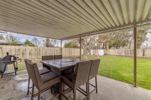 608 Trask Ln, Modesto CA  95354-1950 exterior