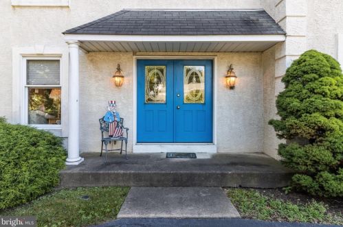 2336 Holly Ln, Miquon, PA 19444-2239