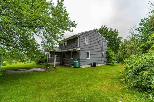 95 Wheeler Ave, Salem NH  03079-3494 exterior