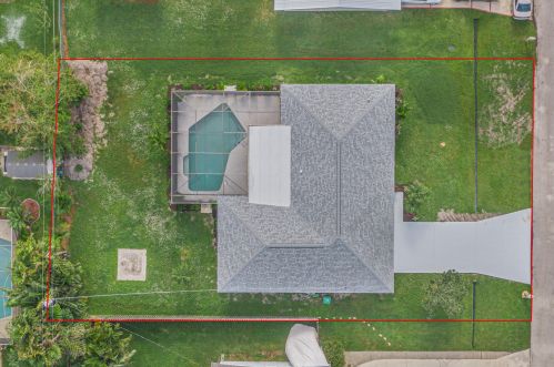 417 Lamon Ln, Fort Pierce, FL 34983-2215