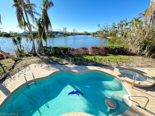 9027 Mockingbird Dr, Sanibel FL  33957-3609 exterior