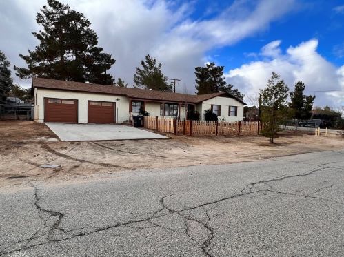 12300 Avenue, Pearblossom, CA 93553