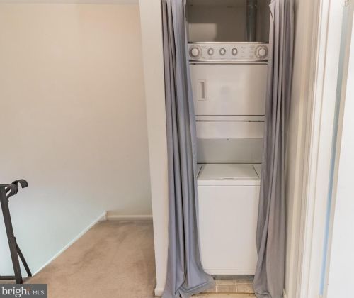 17 Yorktown Ct, Blue Bell PA 19422-2521 exterior