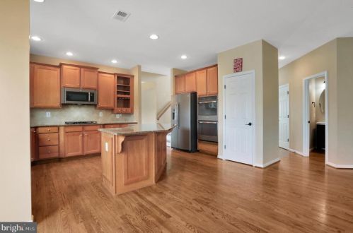 125 Victoria Ln, Charles Town WV  25414-5984 exterior