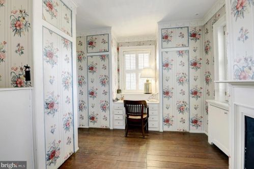 9414 Georgetown Pike, Great Falls VA  22066-2735 exterior