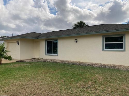 4590 28th Ave, Naples, FL 34116-7834